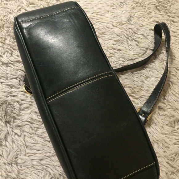 Etienne Aigner Black Shoulder Purse - Picture 5 of 8